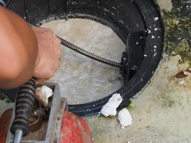 images/drain-unblocking/slider/drain-sewer-cleaning-2-kireth-ai.jpeg